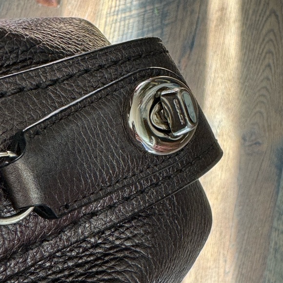 Coach handbag and matching wallet!! 🤩 - Picture 4 of 10